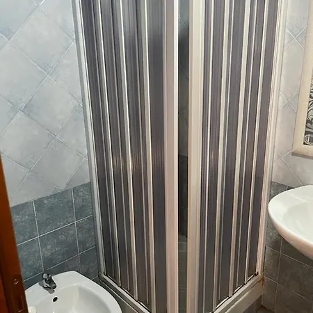 Locami Holiday&rooms Jolanda Bed & Breakfast 2*